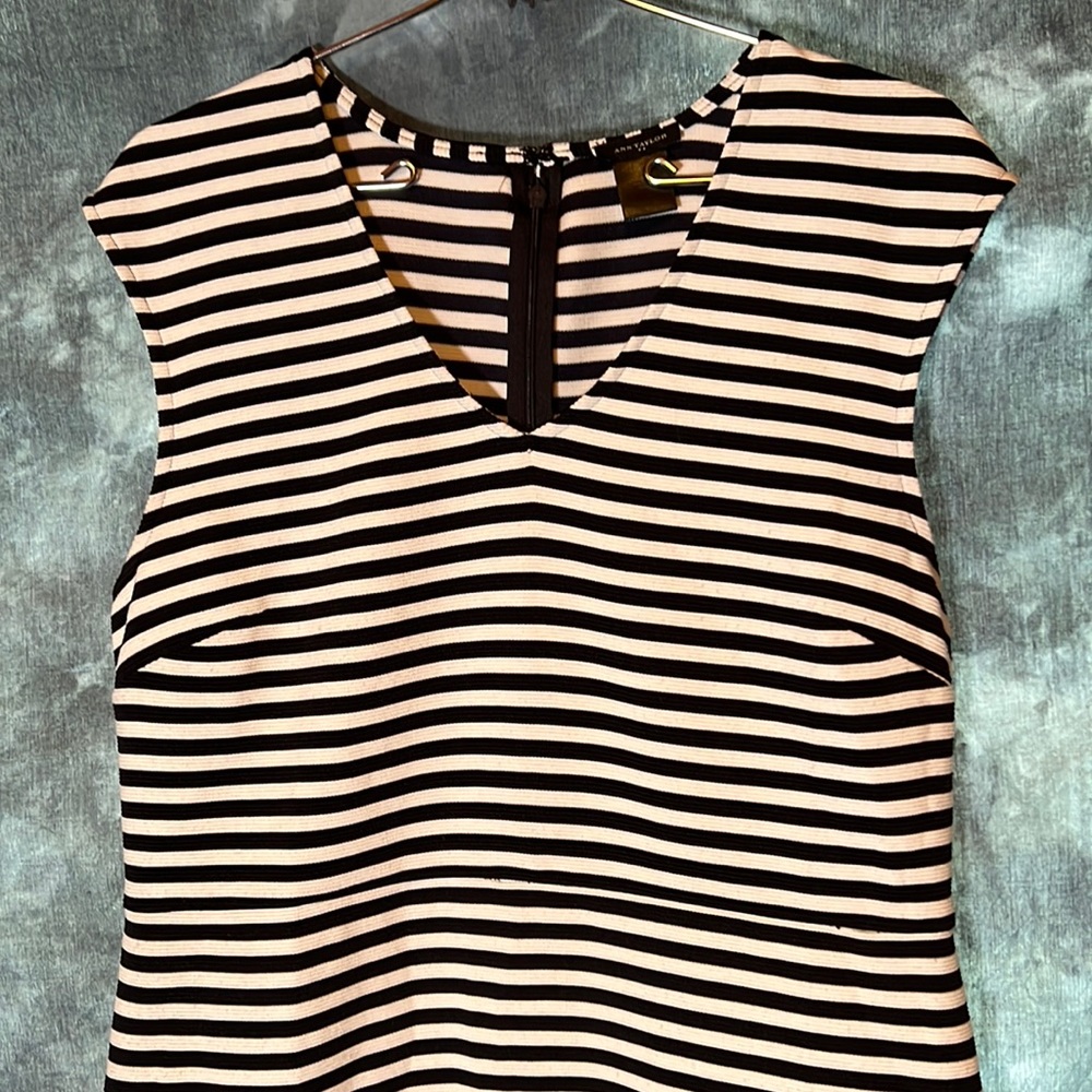 Ann Taylor Stripped Dress, sz. 10